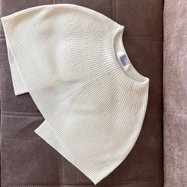 London Atelier Byproduct – wholesale Cape – Women's – Cream Mohair Wool Knitted Cape7