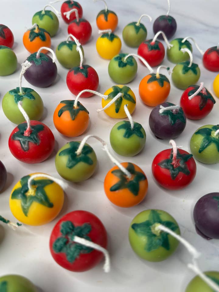 Bougie à la tomate cerise pour la vente par LitwLilit
