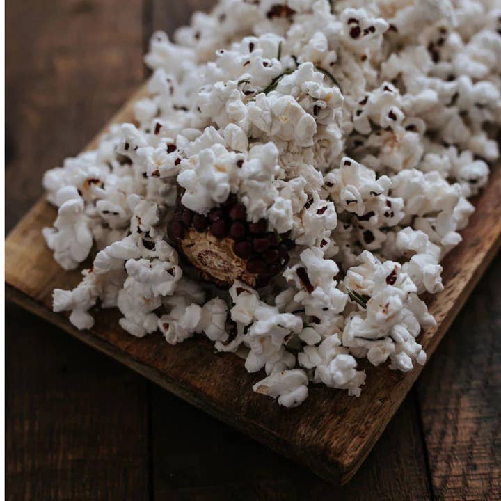 Petersen Family Farm - Wholesale Popcorn - Microwave Popcorn on the Cob - Hand-Harvested & Cardboard