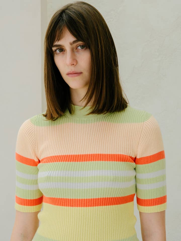 Lèmme – wholesale Stickad topp - Dam – Ribbad T-shirt i Pima-bomull med ränder1