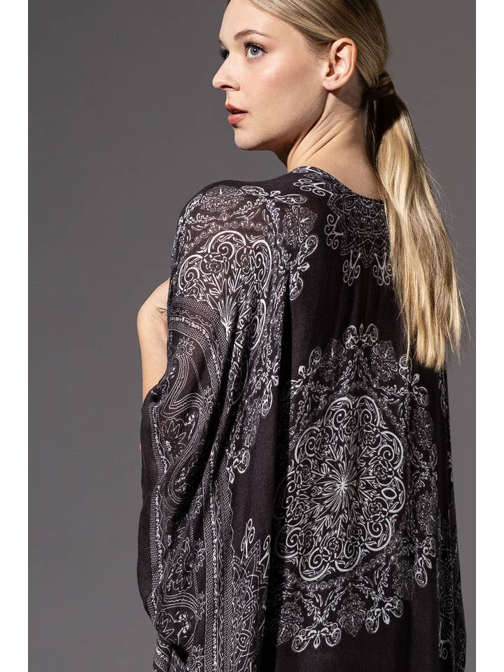 Urbanista – wholesale Kimono – Women's – Ornate Mandala Kimono