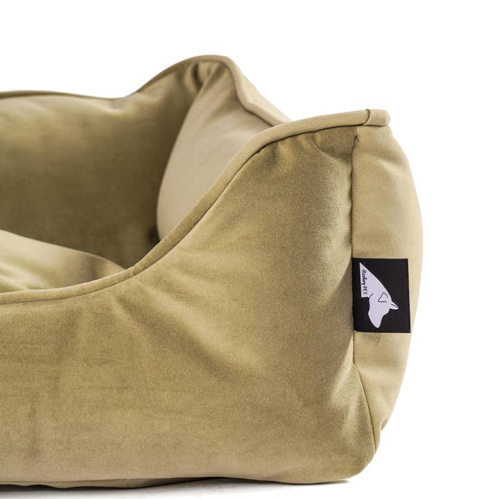 Roxbury PET - Wholesale Pet Bed - Dog - The Camden Cuddler17