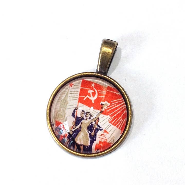 Postage Stamp Jewelry – Engroshandel Halskæde med vedhæng – 1966 Røde Plads Moskva - USSR Frimærkekæde - Frimærkesmykker - Vintage frimærkekæde - Antik bronzefinish