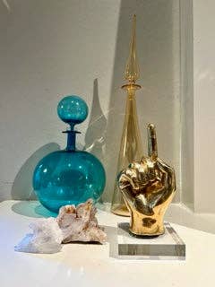 PRIZE – Engroshandel Skulptur – Nummer Et (# 1) eller Pegeemoji-håndtegnsskulptur i messing7