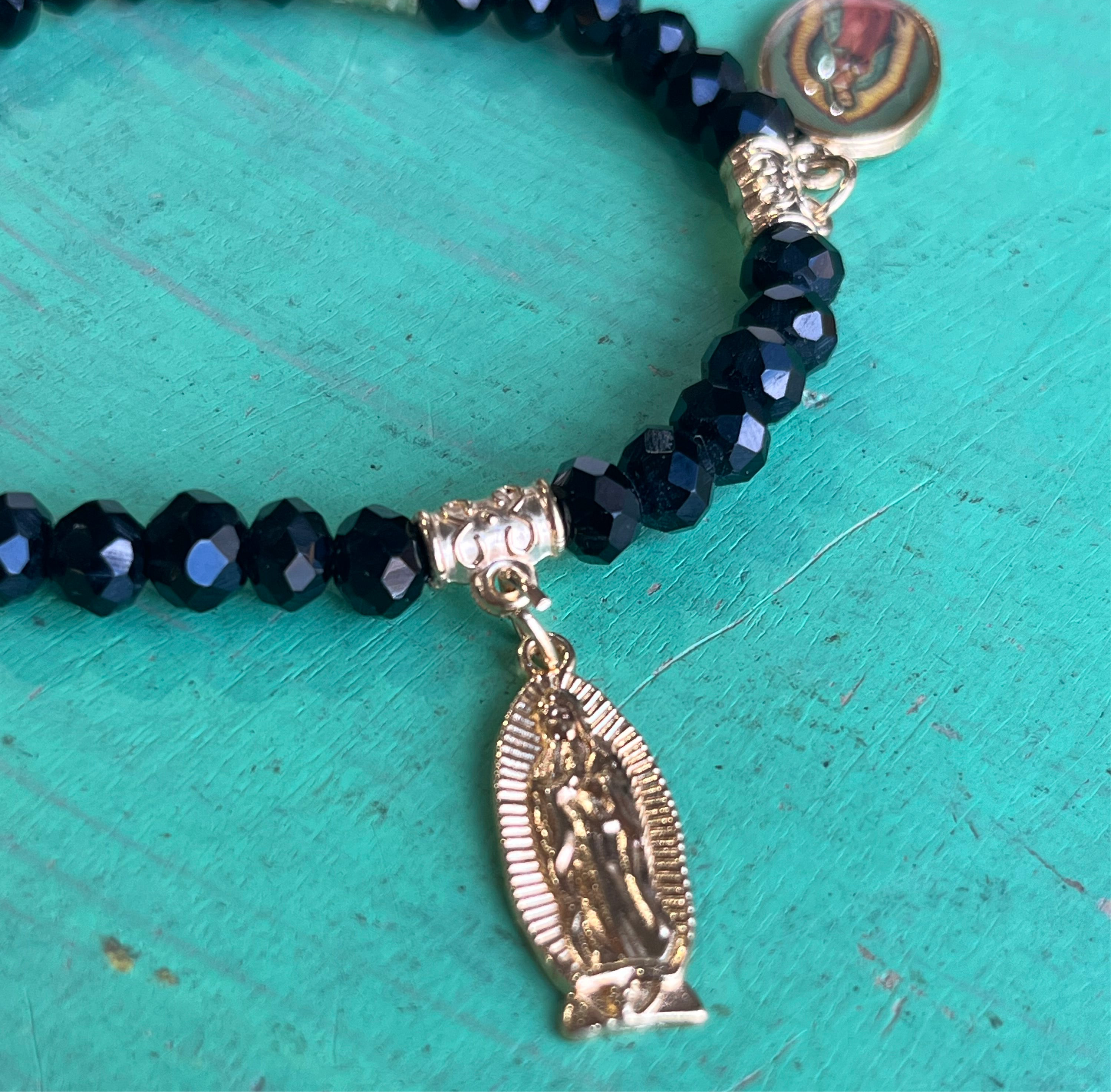 Love and Honor Jesus LLC – Engroshandel Armbånd med vedhæng – Sort OLG Charm Armbånd1