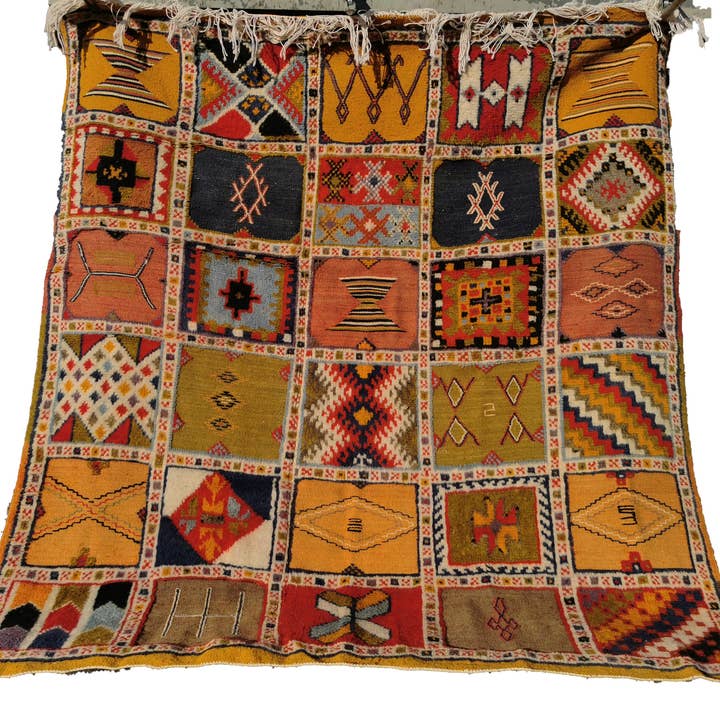 Handgemaakt middelgroot Marokkaans Berbertapijt. Tapijt van kameelwol - 5,5 × voor wholesale door BONGUSTOSTYLE