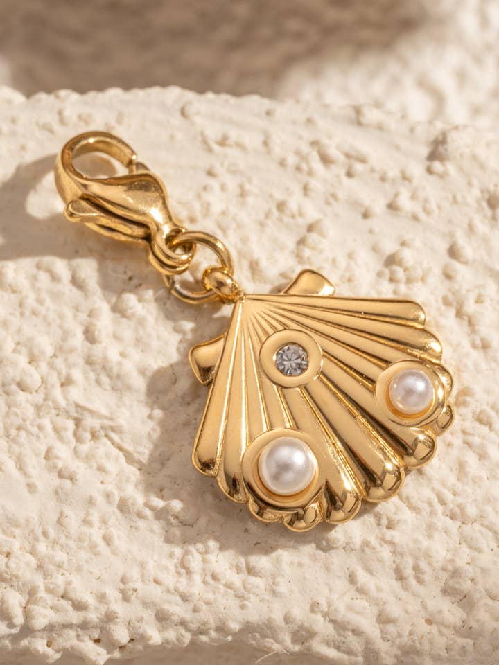 Ciondolo conchiglia dorata perle acciaio inossidabile per la vendita all'ingrosso da parte di COSMOS