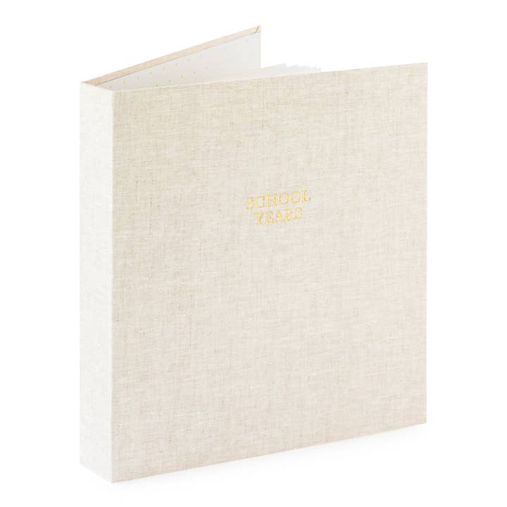 Livre des années scolaires en lin surdimensionné pour la vente par Sugar Paper
