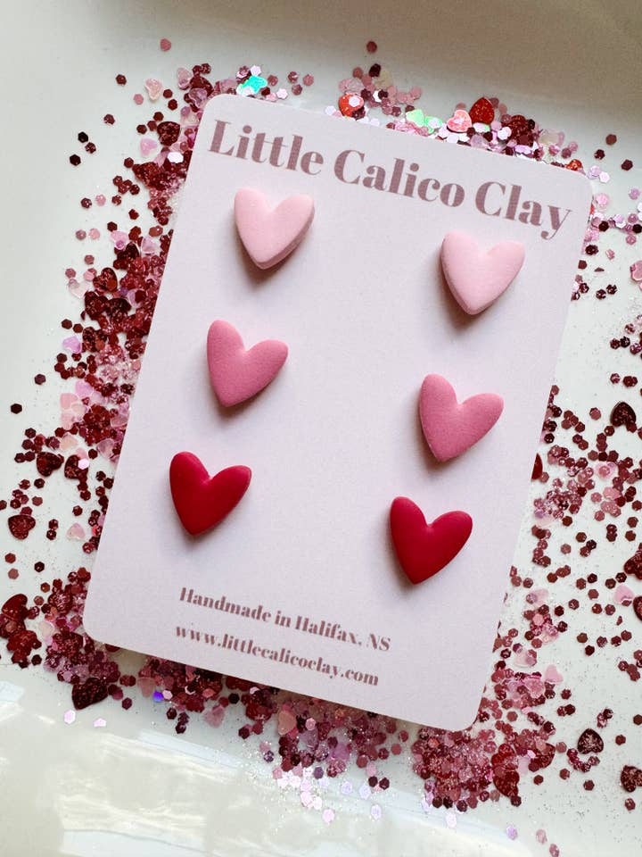 Lot de clous Classic Hearts | Boucles d'oreilles en pâte polymère pour la vente par Little Calico Clay