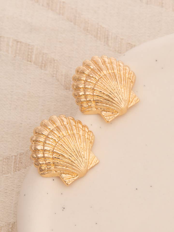 3D SCALLOP SHELL POST EARRINGS for wholesale by SP Sophia Collection