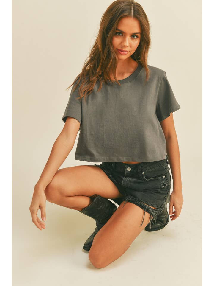 Honestee - Wholesale T-Shirt - Women's - Blank Short Cropped T-Shirt10