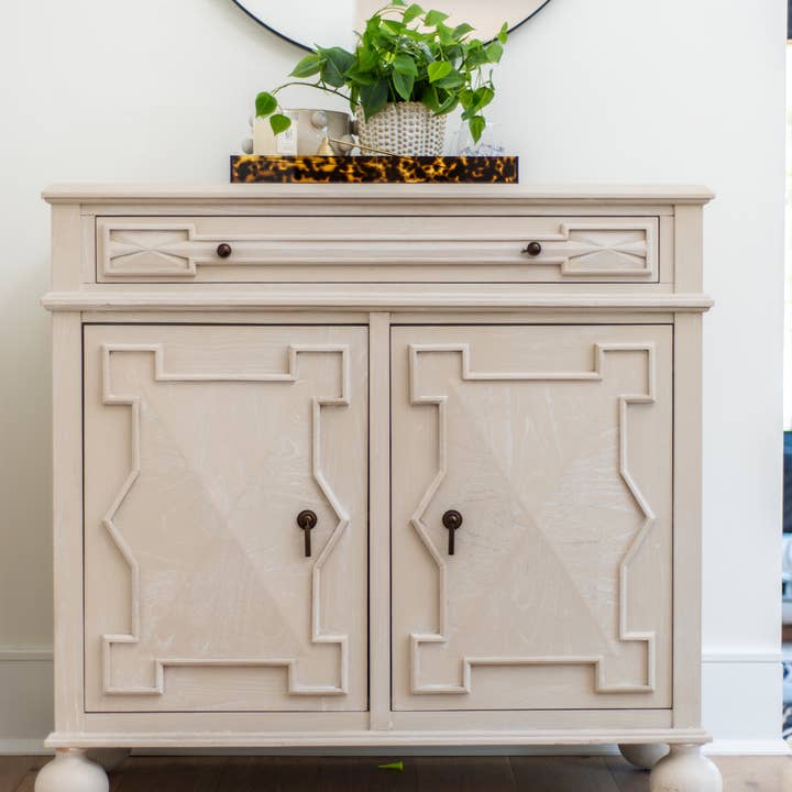 Auden & Avery - Wholesale Decorative Tray - VIDA Acrylic Tortoise X-Large Tray With Handles2