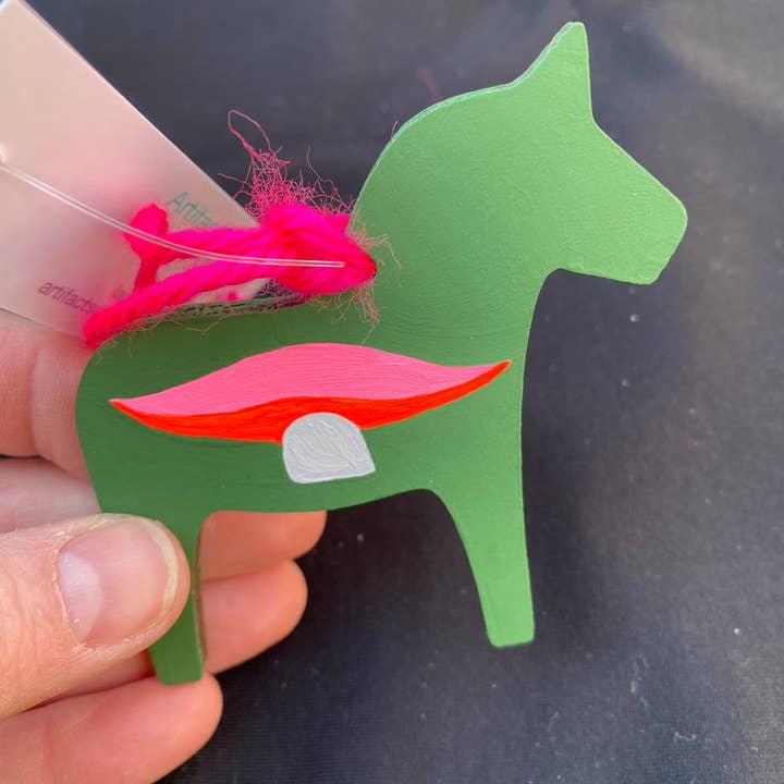 Prydnad Dalahäst Röd Paraplytopp Svamp Modern Svensk Norsk för wholesale av Artifacts of Joy