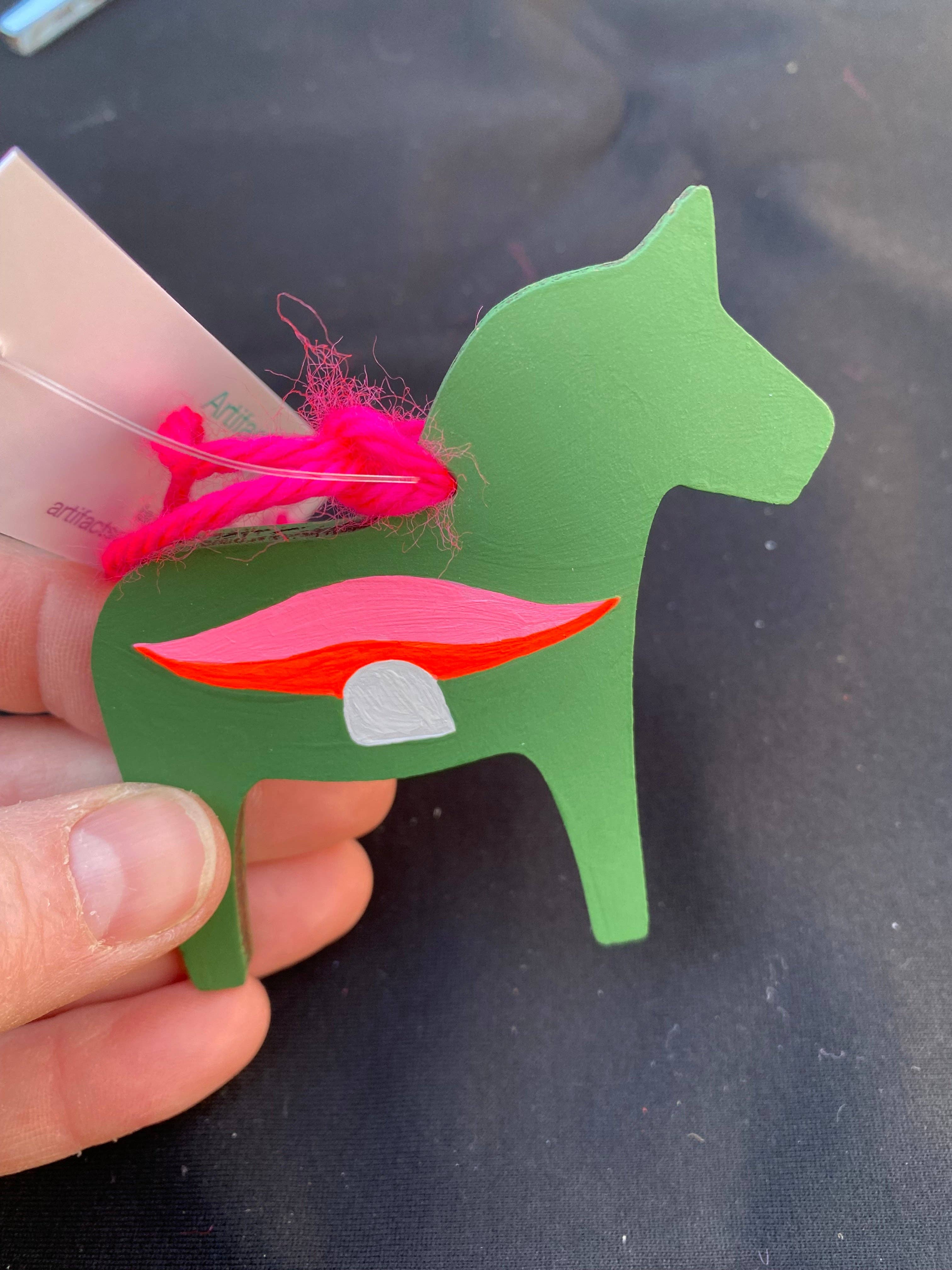 Ornament Dala Horse Red Umbrella Top Mushroom Modern Zweeds Noors voor wholesale door Artifacts of Joy