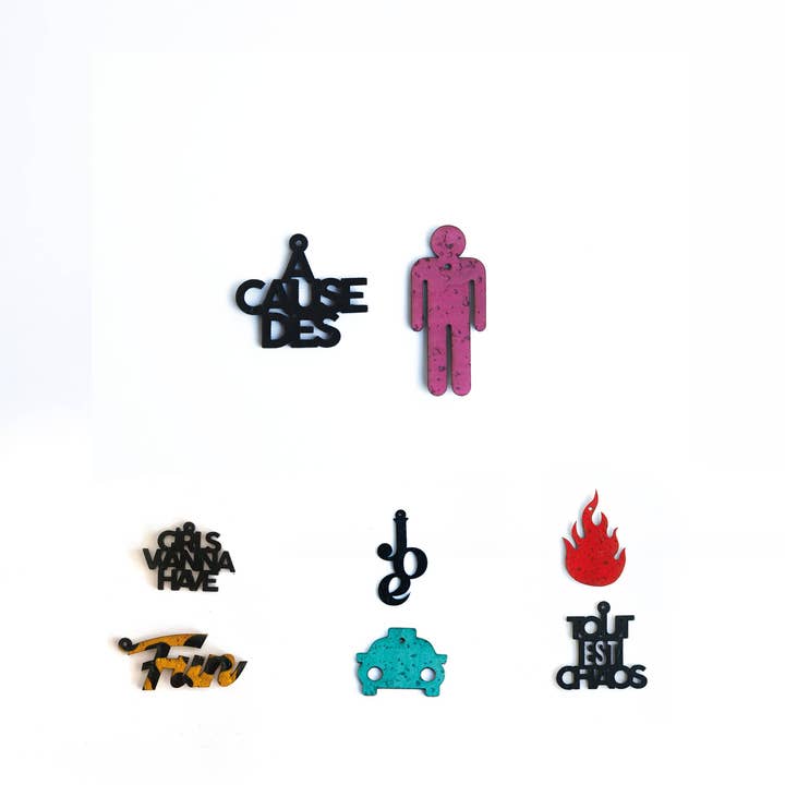 Coffret de breloques chansons cultes pour la vente par Matcha Paris