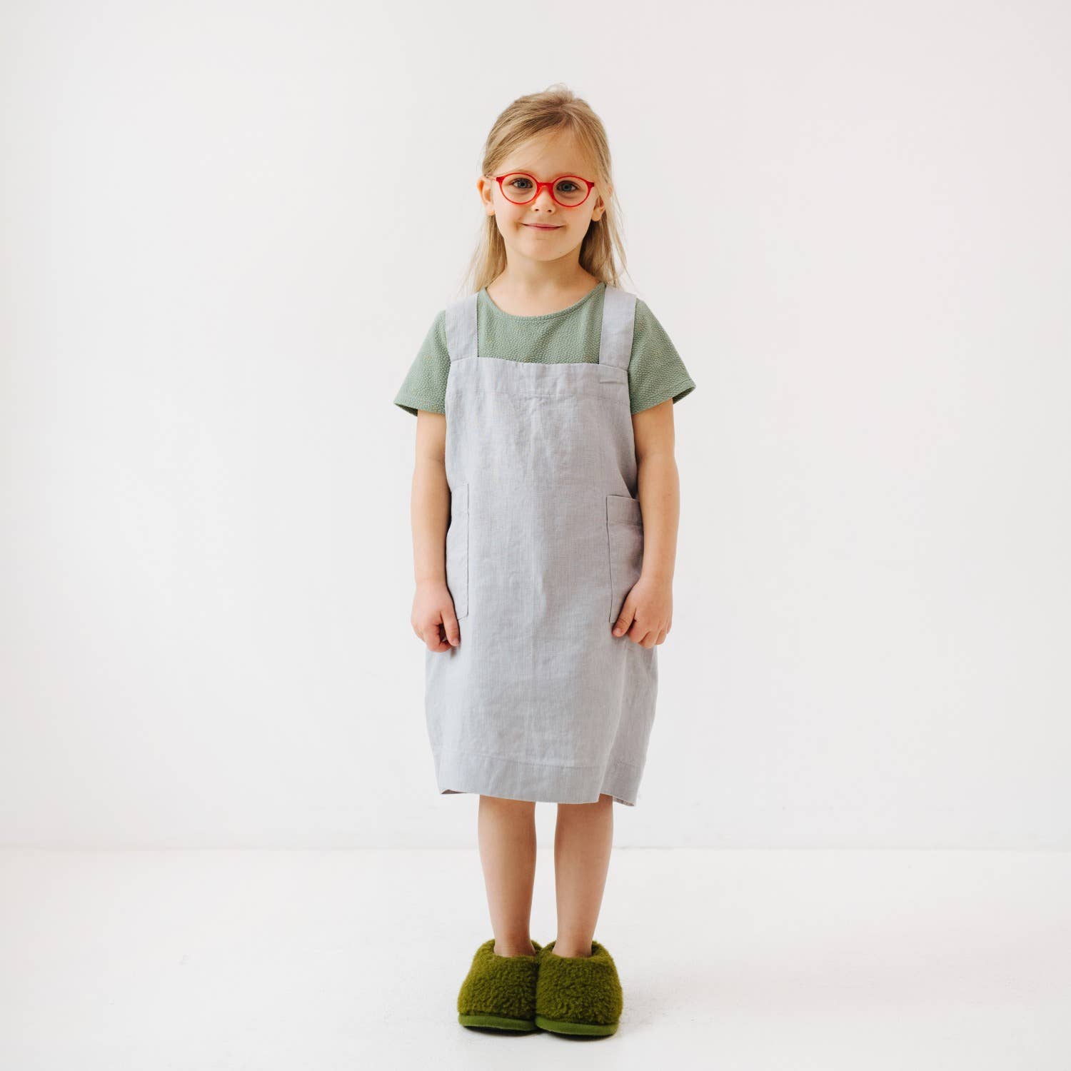 Linen Tales (We cover U.S. import duties) - Wholesale Apron - Kids - Kids Linen Pinafore Apron in Various Colors3