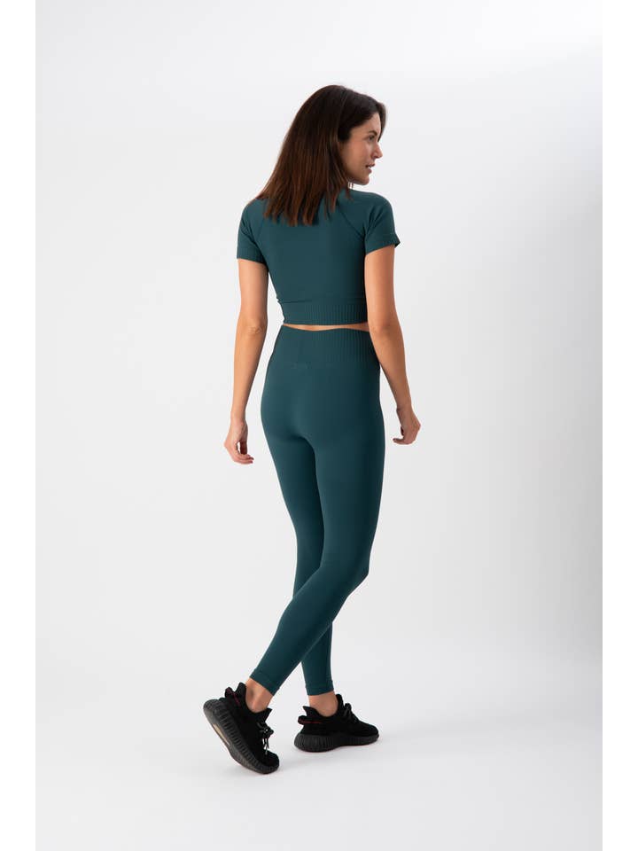 HEART and SOUL - Wholesale Activewear Set - Women's - Set Cross Donna Forest Green | Heart and Soul10