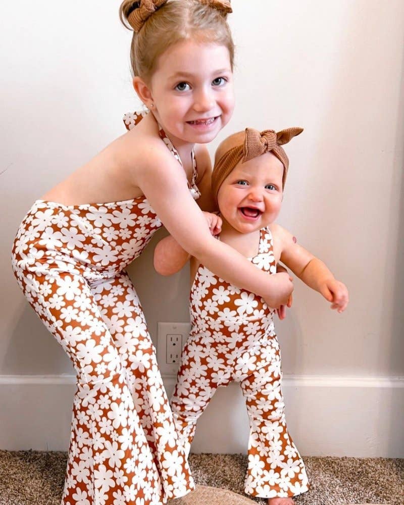 Bailey's Blossoms – wholesale Byxdress - Baby – Andi jumpsuit med veckade utsvängda ben - Flower Child7