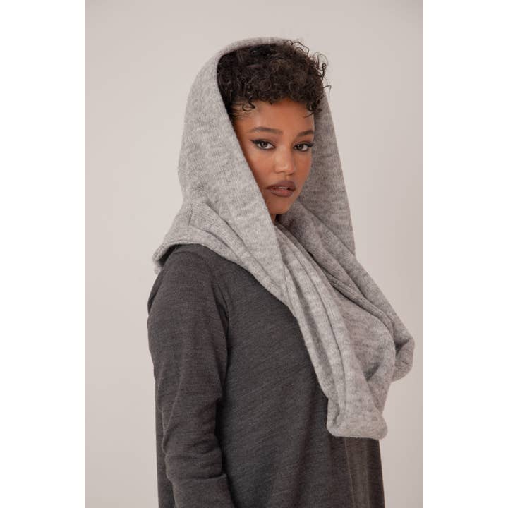 ADEPTT – wholesale Scarf – Women's – Snood scarf from soft knitted fabric: /ETTA/