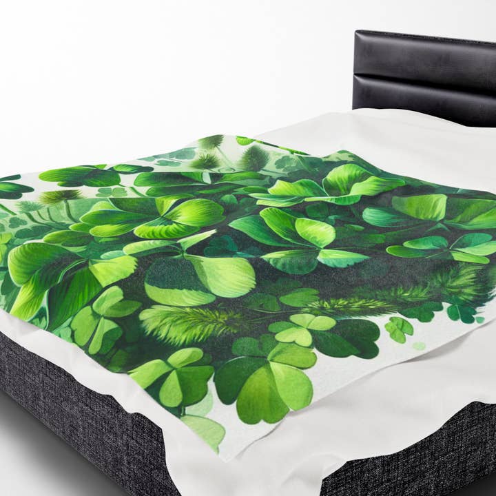 Ohhh So Swag - Wholesale Throw Blanket - Lucky Four Leaf Clover Shamrock Green and White Blanket | US1