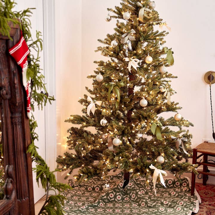 ChappyWrap - Wholesale Tree Skirt - Frances Floral Christmas Tree Skirt0