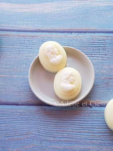 Frangipani Flower - Fragrant Fondant for wholesale by Adélie et Cie