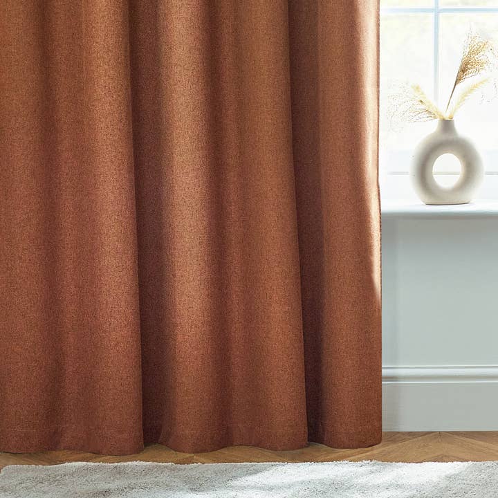 Ladrillo Cortinas térmicas con ojales Dawn, 100% opacas, color ladrillo de venta al por mayor en Faire