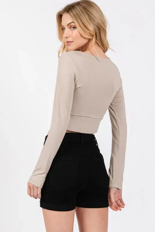 Final Touch - Venta al por mayor Jersey corto de punto - Mujer - Top Corto de Doble Capa con Escote en V - T3016212