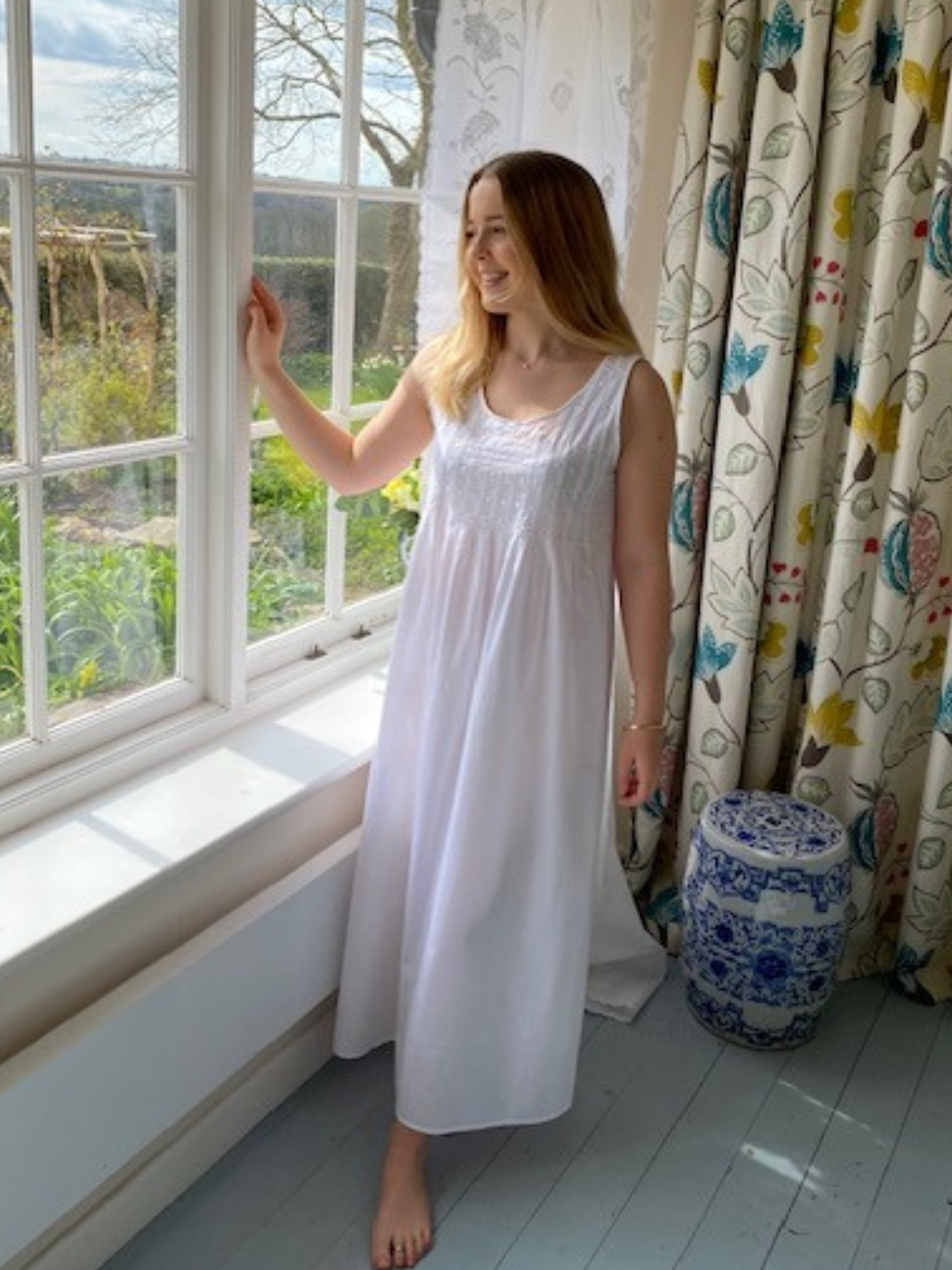 English Rose Linens - Wholesale Nightgown - Women's - Daisy Sleeveless Nightie1
