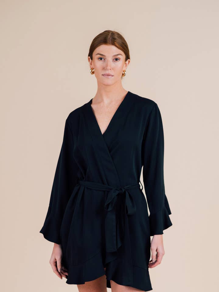 Peignoir à volants - Black Night pour la vente par Half Asleep
