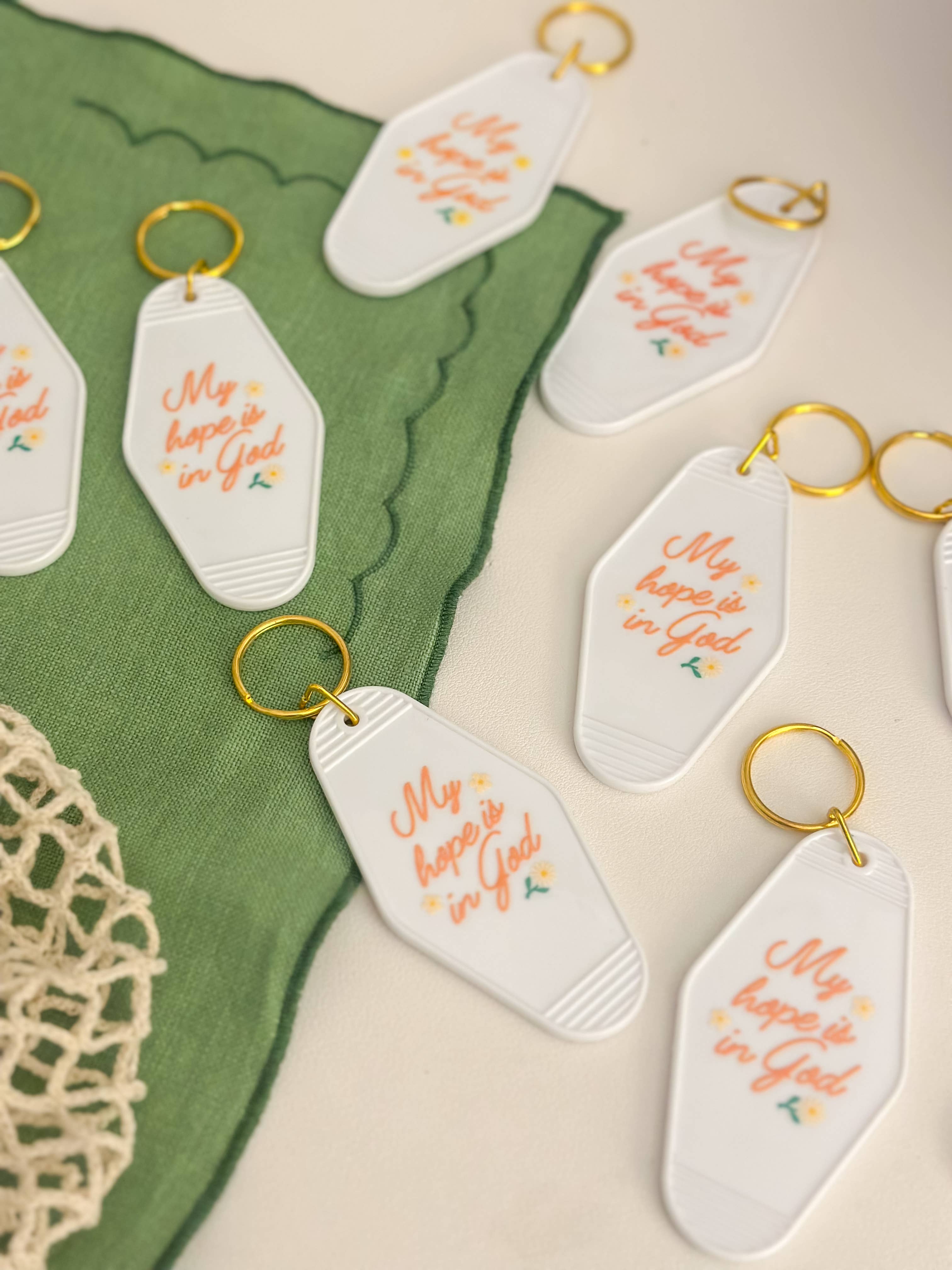 Grow in Grace – wholesale Keychain – Women's – My hope is in God acrylic motel keychain3