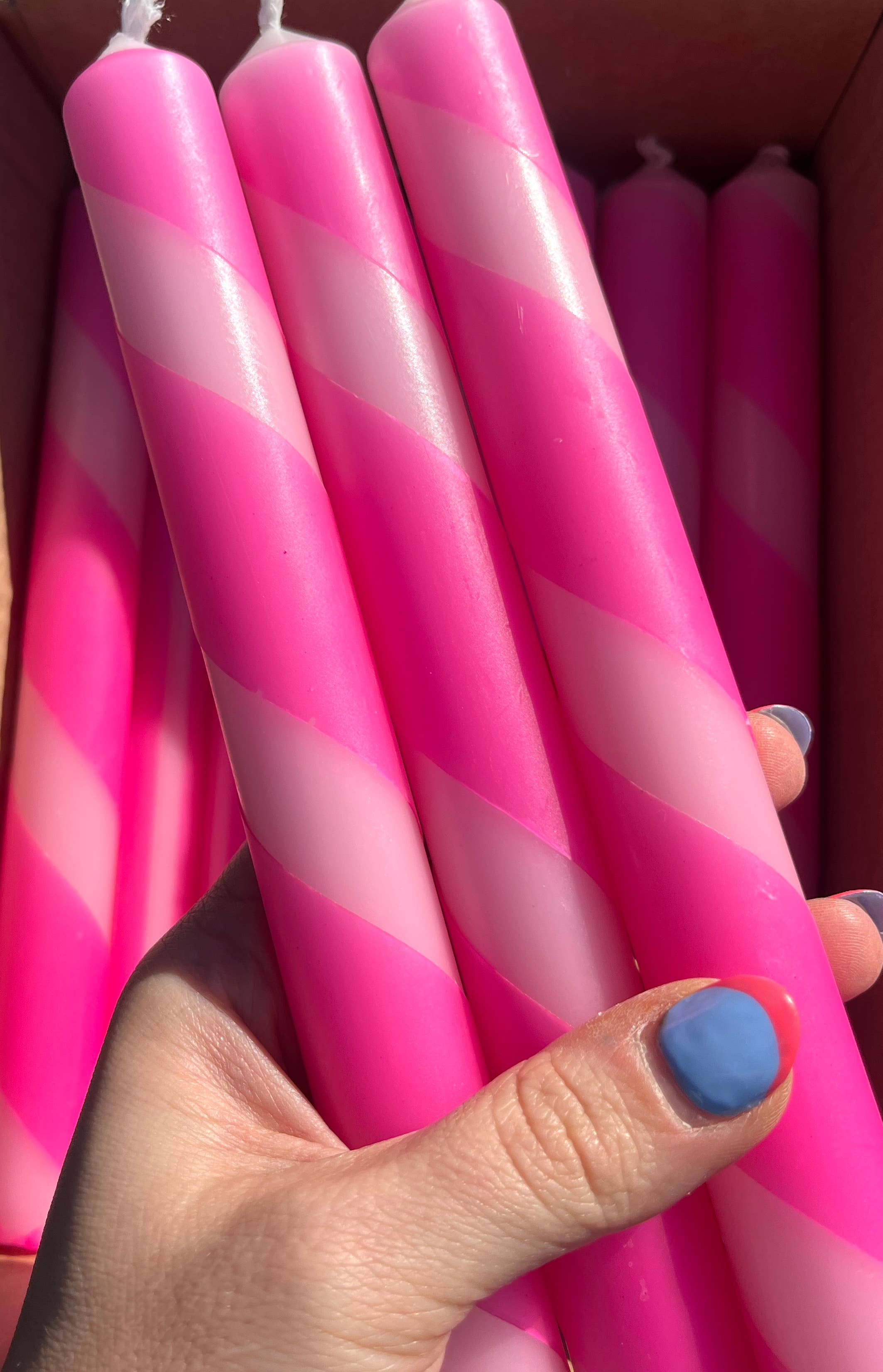 The Colour Emporium – wholesale Tapered candle/candlestick – Twisted stripe Candle individual 8