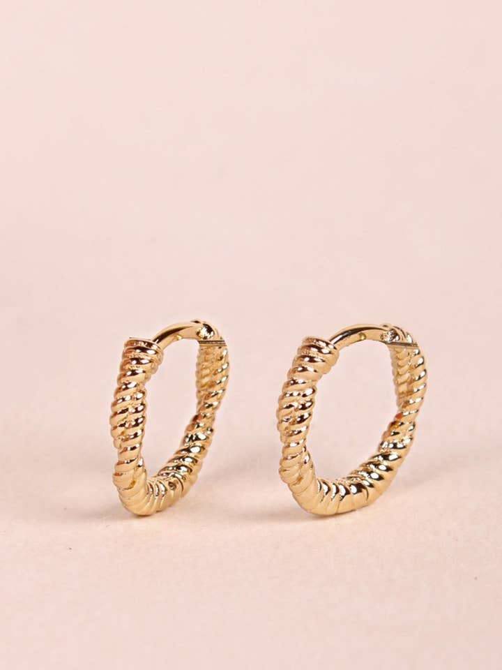 Waekura Mini creol twistede øreringe for engroshandel hos Waekura