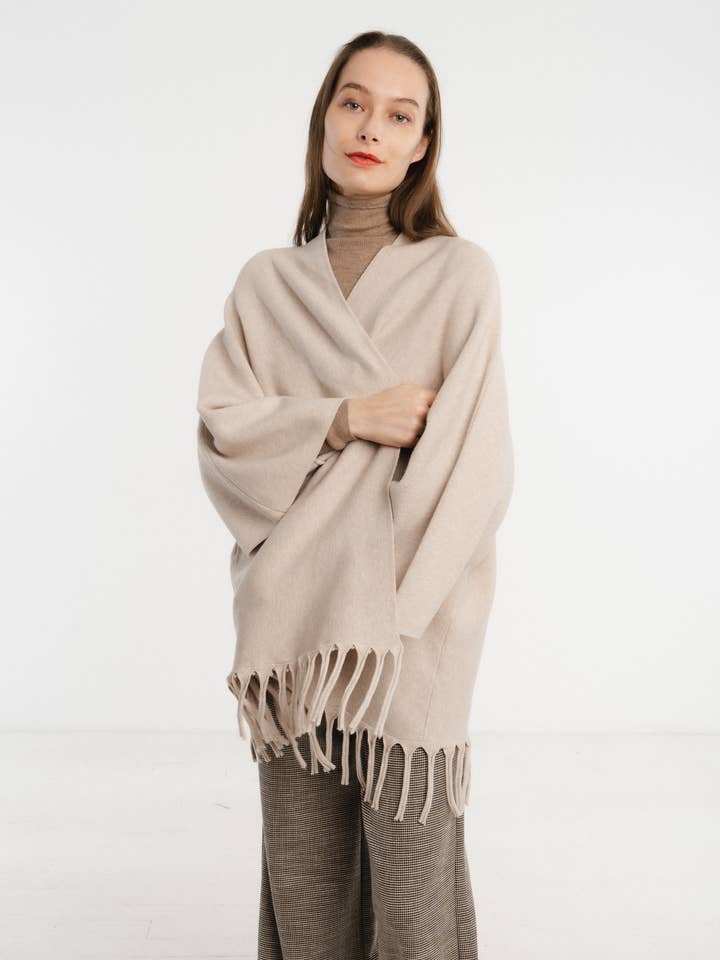 JULIA PARIS - Venta al por mayor Poncho - Mujer - Poncho abierto de punto con flecos
