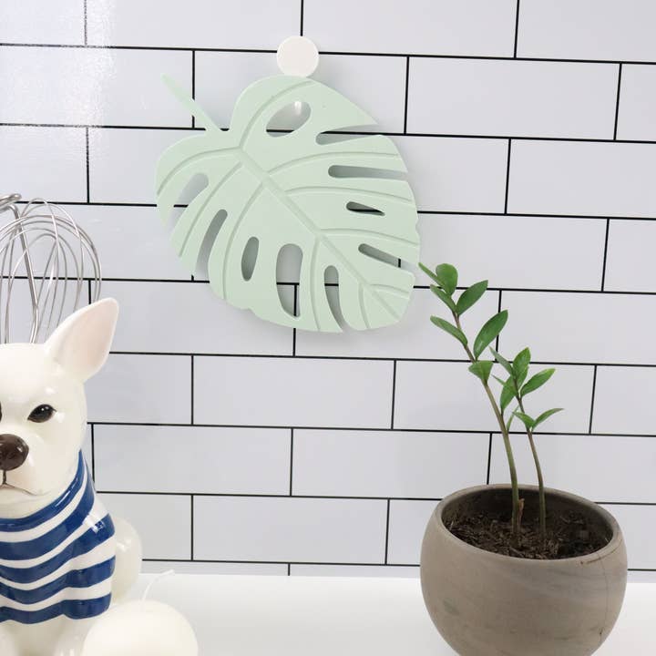 Three Springs Candle Co. – wholesale Jewellery dish – Monstera leaf Jewelry & Trinket tray | Trivet - Mint8