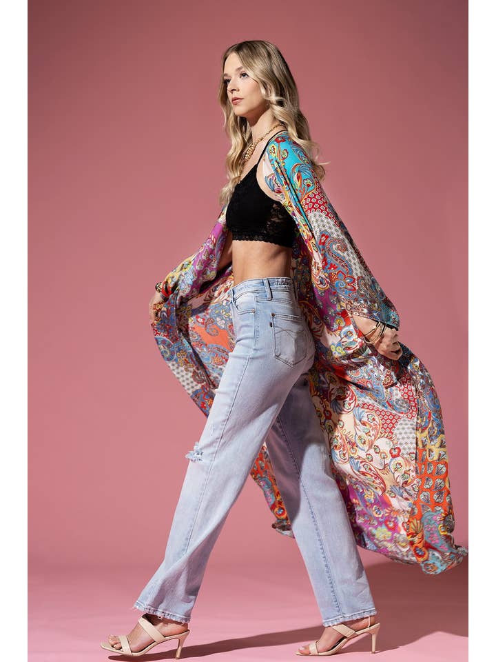 VALENTINA Valentina Kimono von Urbanista mit buntem Muster für den Großhandel auf Faire