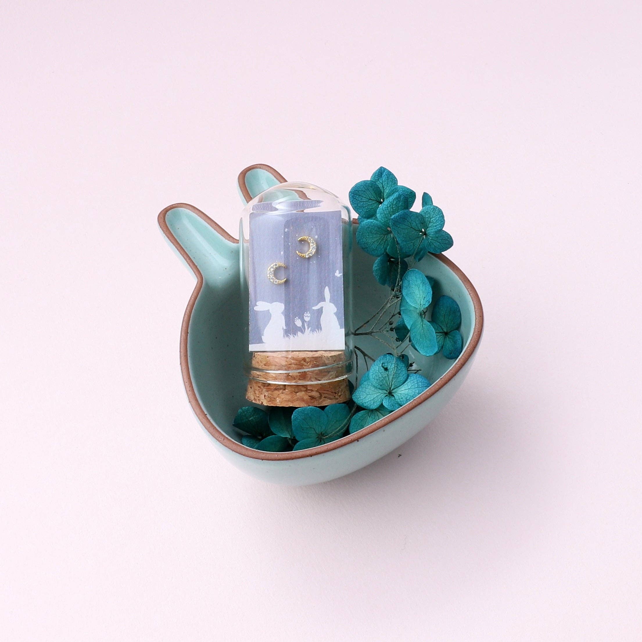 Attic creations – wholesale Stud/post earrings – TT58002 BUNNY GRAPHIC Crystal Moon Earrings4