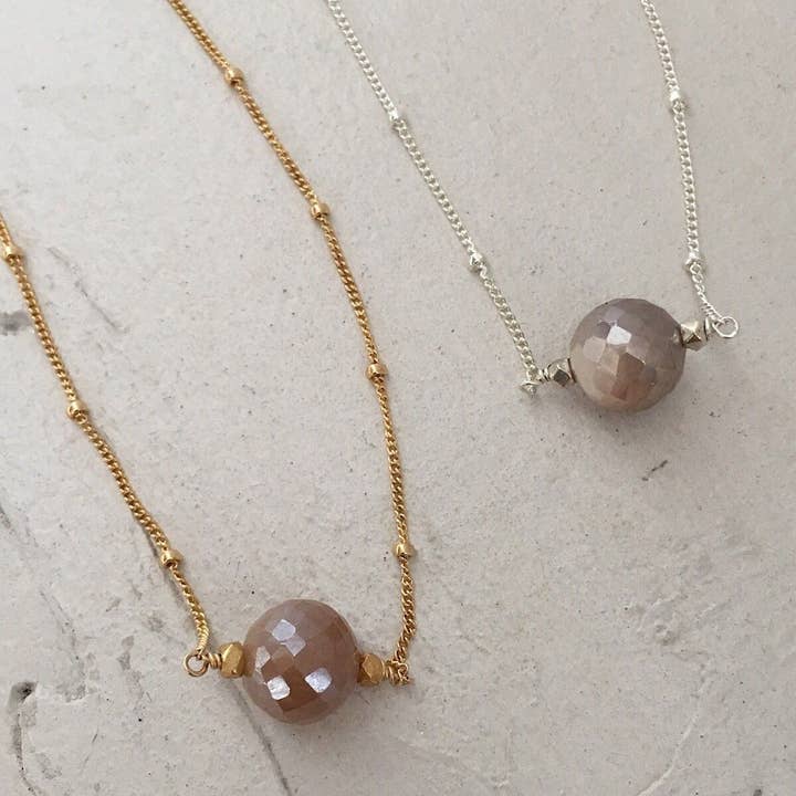 Colar de gota de pérola Moonstone por atacado de Isabelle Grace Jewelry