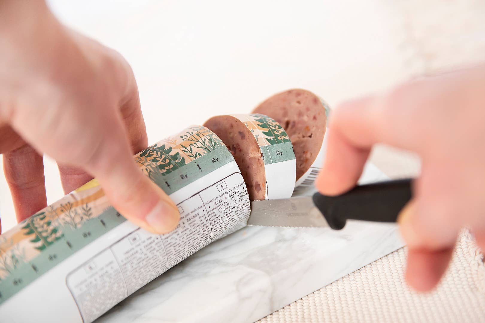 Kivo Petfood - Vente Nourriture – chien - Saucisse cuite à la vapeur poulet et saumon, sans gluten, stable à température ambiante2