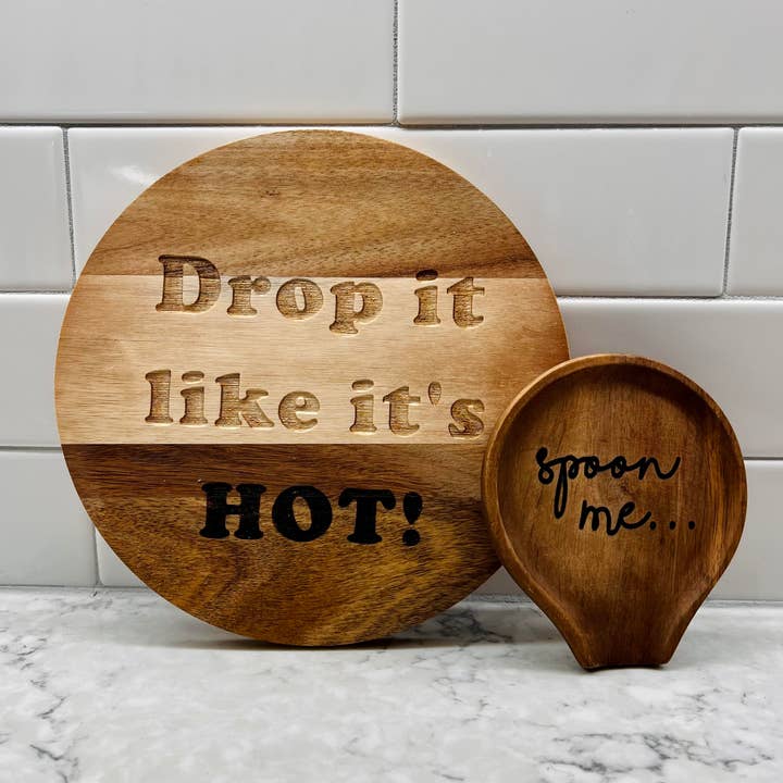 ”Släpp det” Grytunderlägg för wholesale av Tulle + Timber