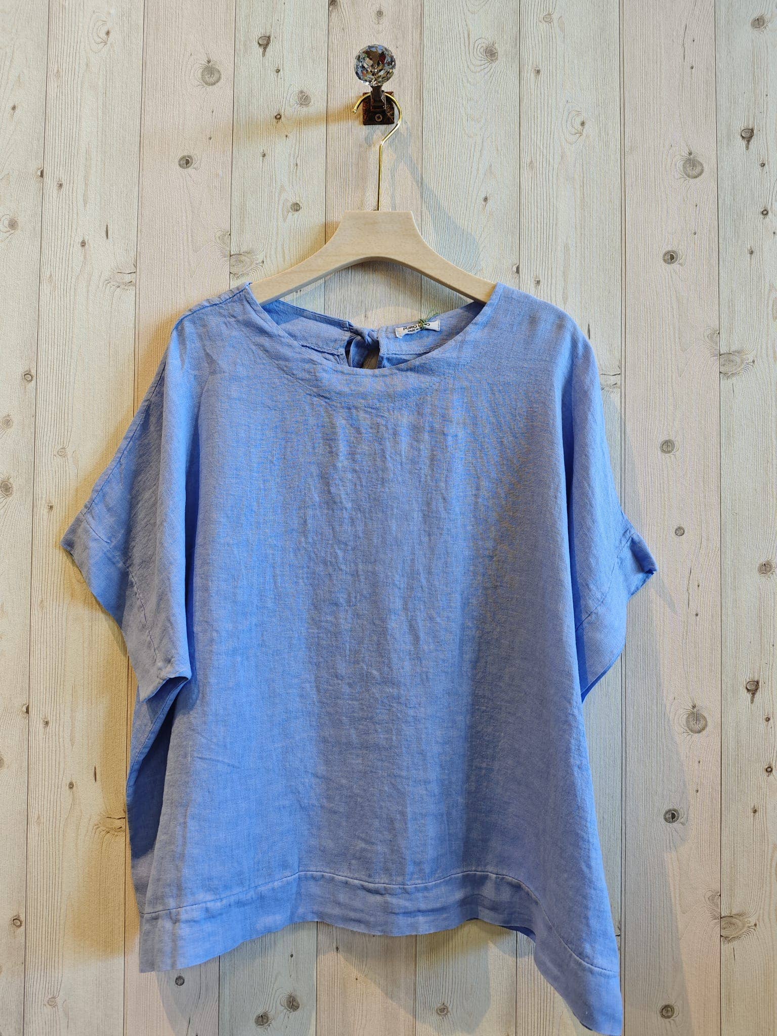 Linen & More - Wholesale Blouse - Dames - REF 17831 Linnen blouse met korte mouwen en strikdetail1