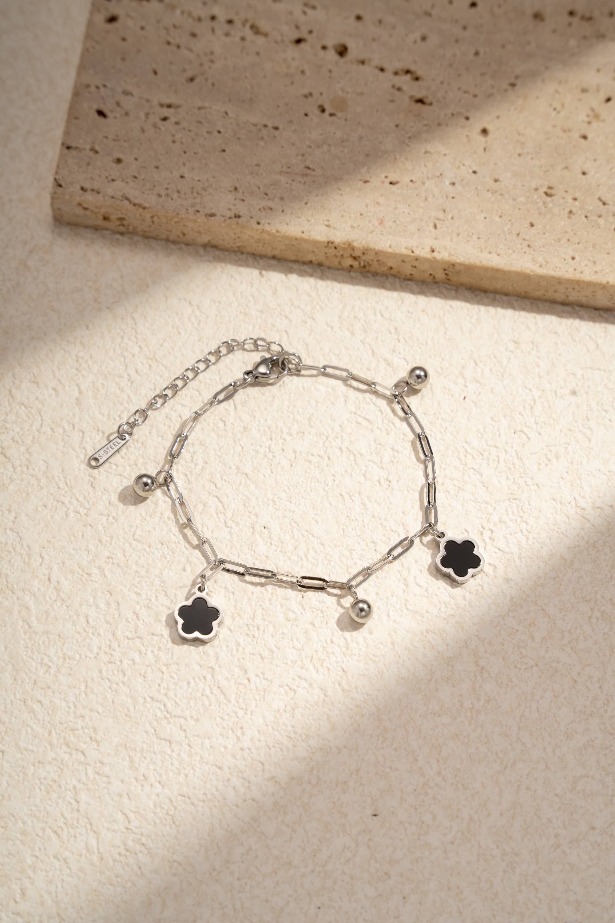 COSMOS - Wholesale Charm/Dangle Bracelet - Stainless steel clover charm bracelet0