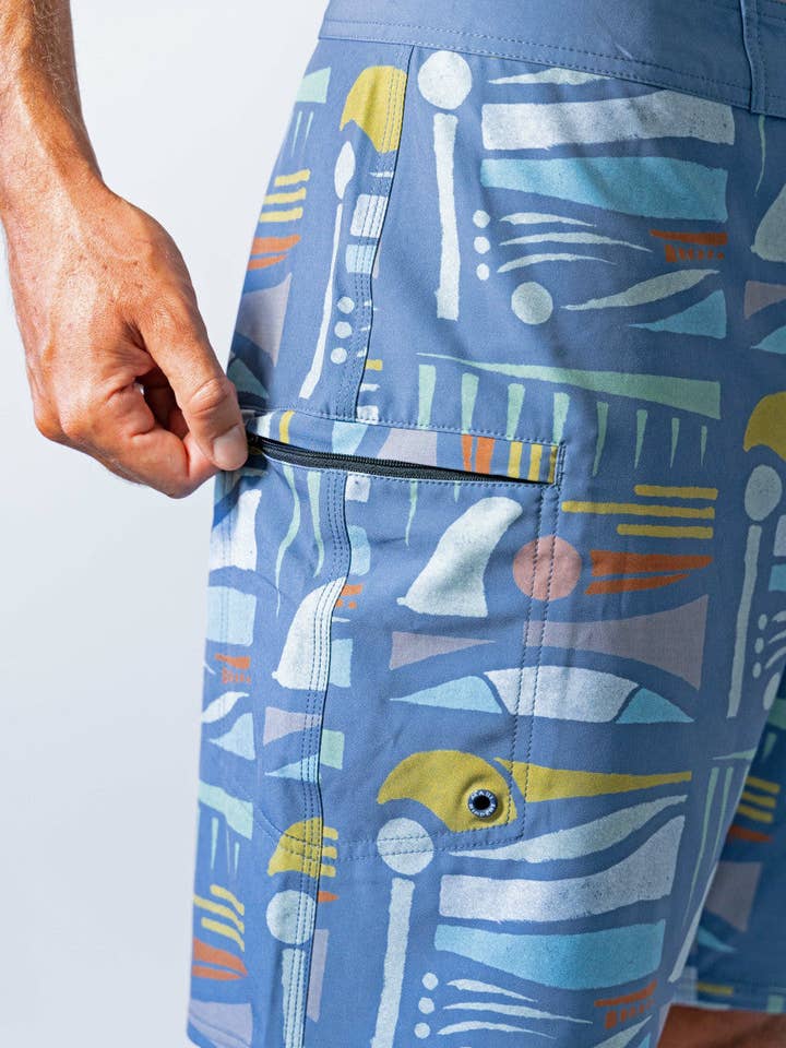 Maui Rippers - Wholesale Swim Shorts - Men's - Retro Aloha 19" Stretch Boardshort4