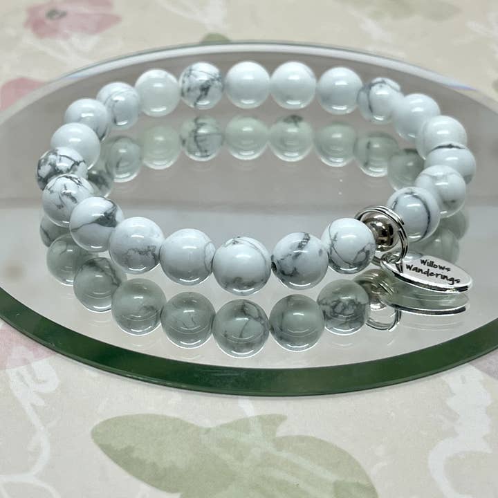 Bracelet Howlite pour la vente par Willows Wanderings