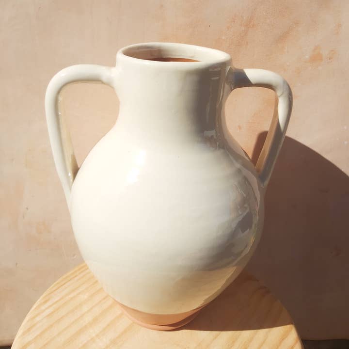 Cerámica Roca Caus – Engroshandel Vase – Hvid og terrakotta keramisk vase med to håndtag1