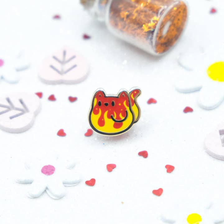 Tiny Flames Mini Cute Cat Enamel Pin - Tinycats pour la vente par Sparkles in the Wild