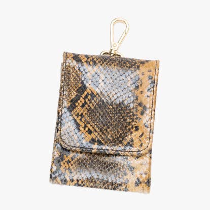 Hundelæder | Stilig Belønningsstation til Hundekoger og Poepækker - Slangenprint Sverige for engroshandel hos The Dog Musthaves