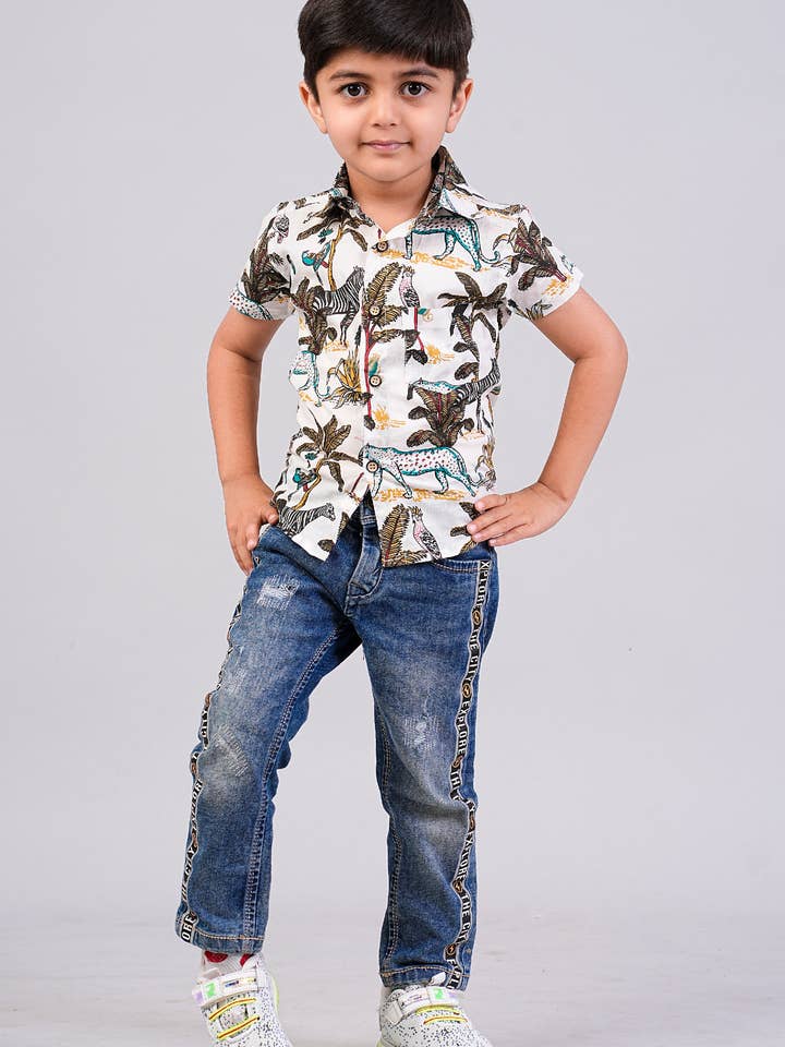 Ethnisch bedruckte Halbarmhemden für Jungen für den Großhandel von Riddhi Siddhi