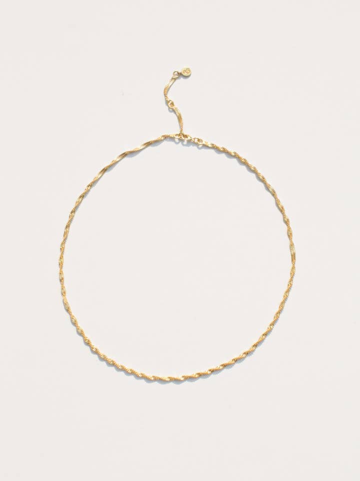 Rover & Kin - Wholesale Link & Chain Necklace - Twisted Herringbone Chain0