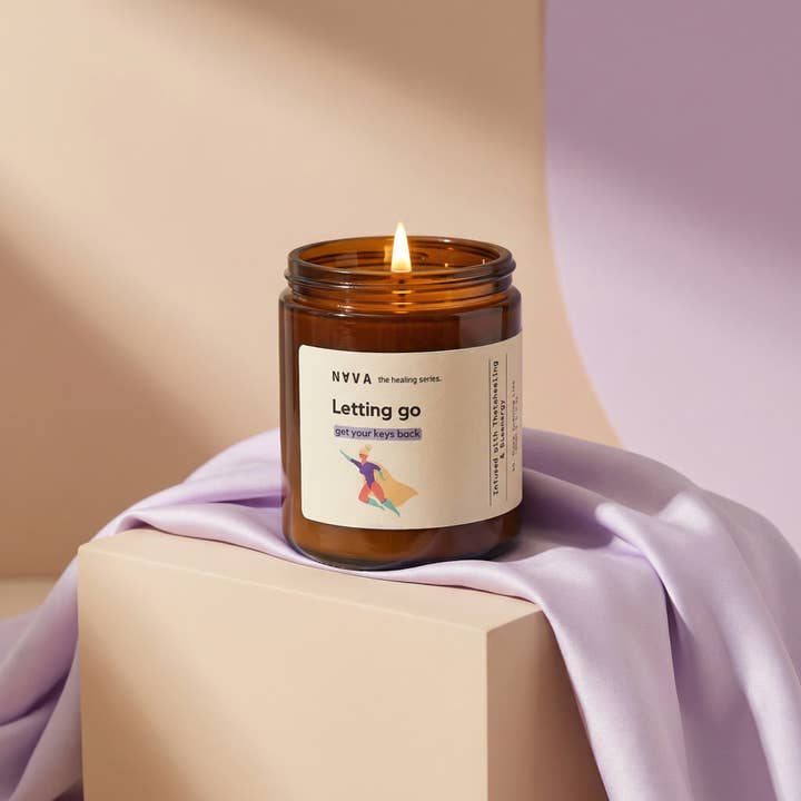 Candela profumata in soia biologica - Letting Go per la vendita all'ingrosso da parte di NAVA